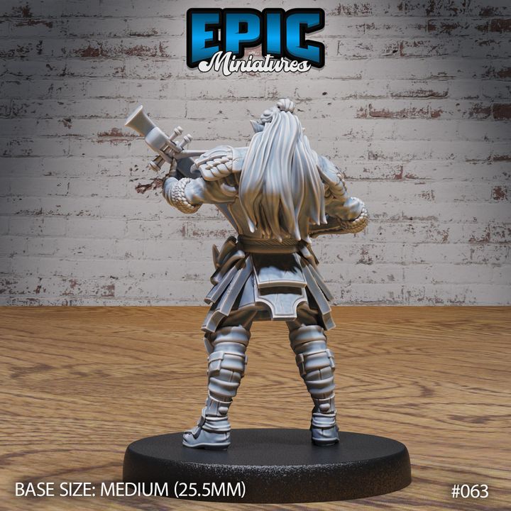 Epic Miniatures - Hobgoblin Adventurer Bard