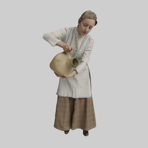 S3DS0115 Maid With Water Jug