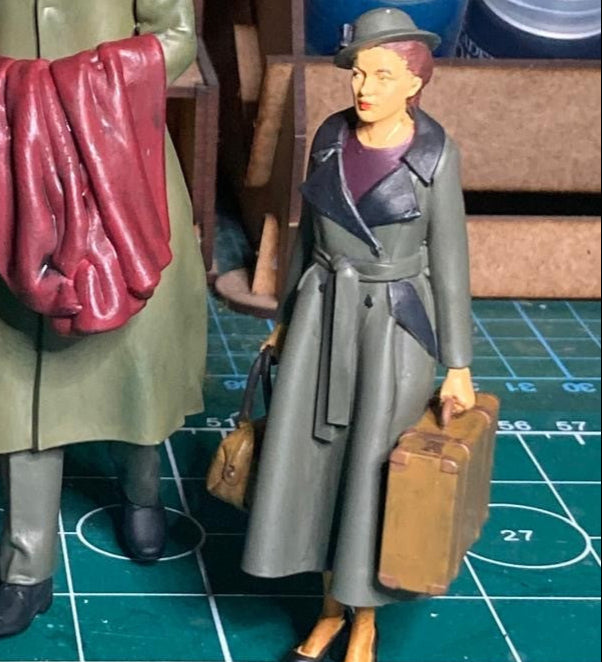 1:12 Scale Female 1940 Passenger MM981