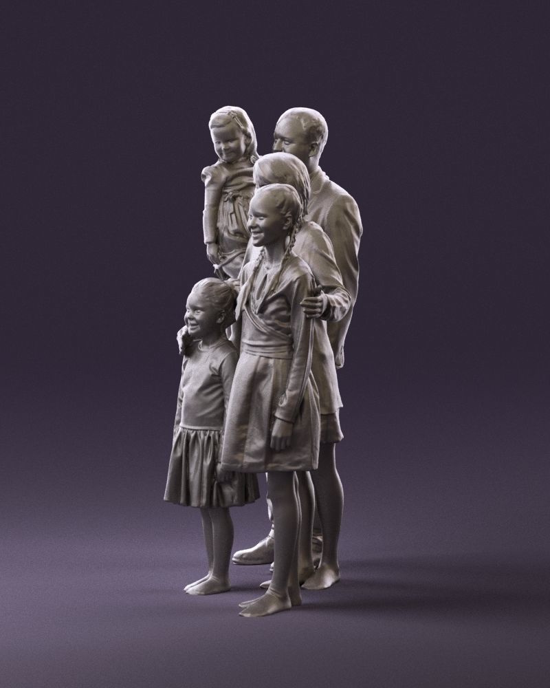 Large Family Group Posing Mum/dad/2 Girls Figure