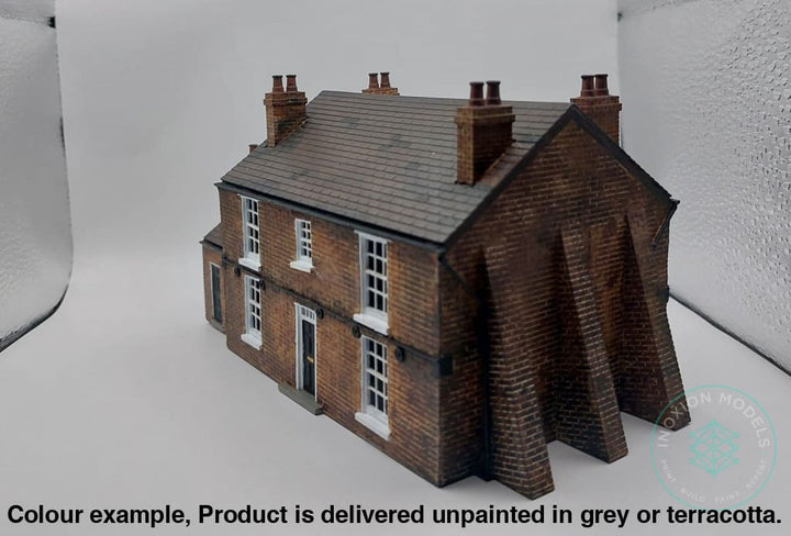 Fm104 – The Crooked House Pub Oo/Ho Scale Oo Building