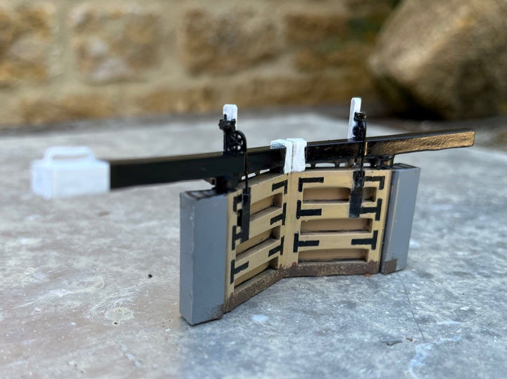 PJD031 Model Railway Canal lock gates A