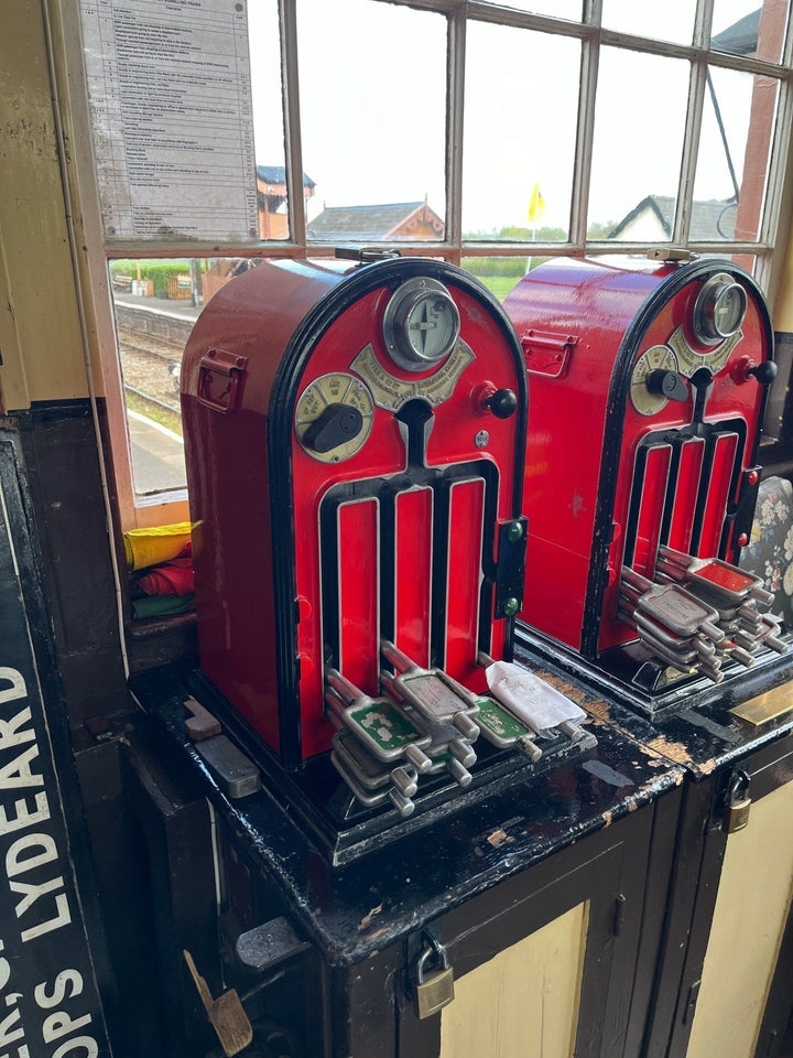 PJD006 - Model Railway Token Machine