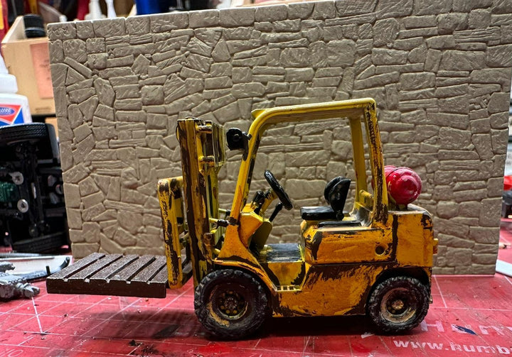 MM5034 Forklift 1:76