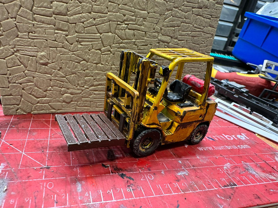 MM5034 Forklift 1:76