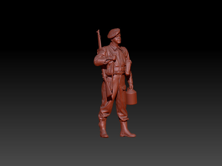 S3DS0011 WW2 Soldier with Jar